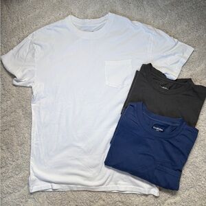 Men’s size medium shirts